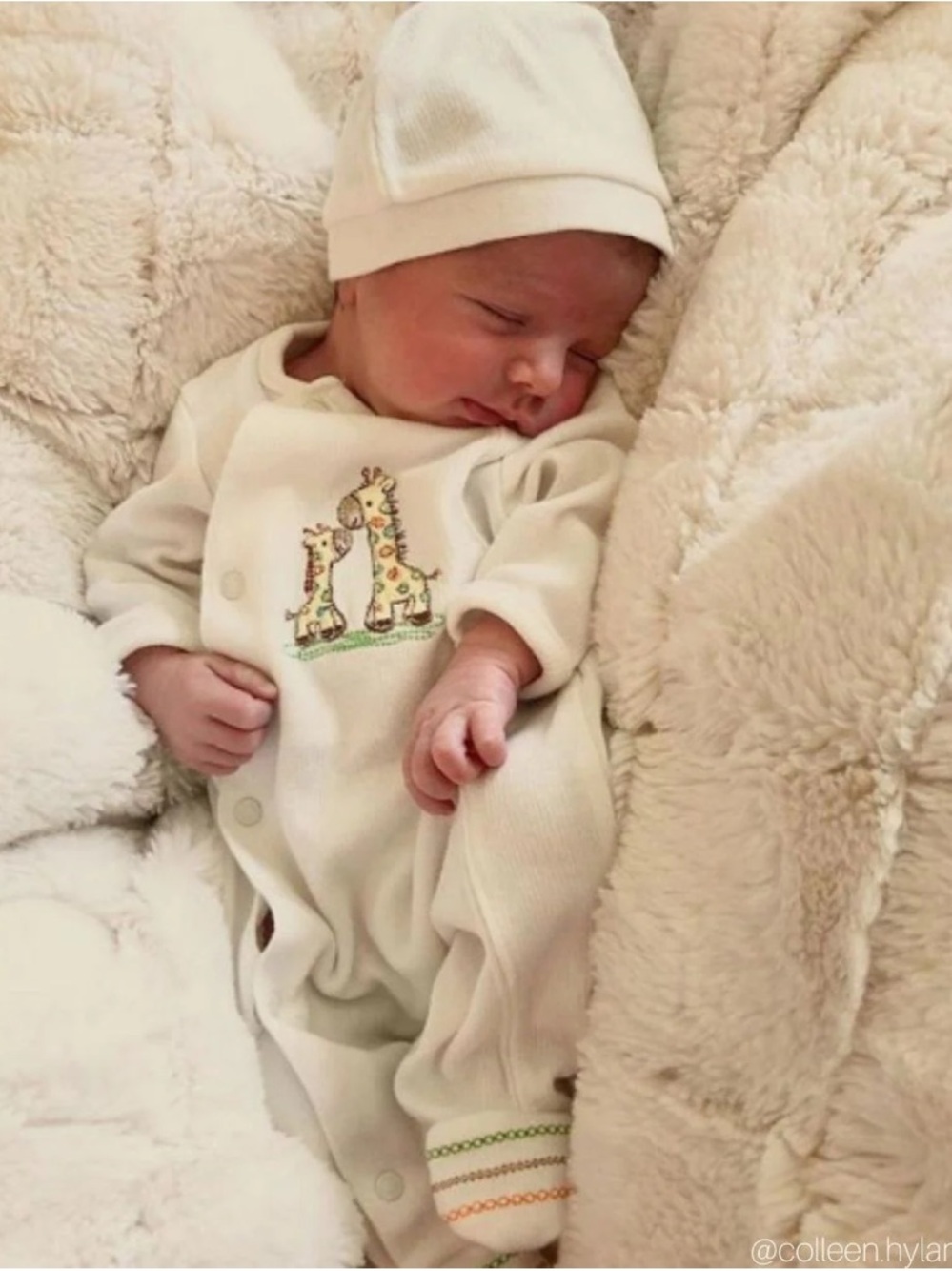 Little Me Cream Giraffe-Embroidered Baby Footie with Hat